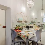 Busdraghi Studio, A Stylish Along Via Fillungo לוקה