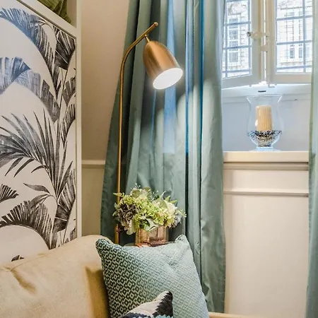 Busdraghi Studio, A Stylish Along Via Fillungo アパート