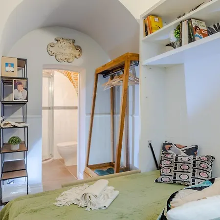 Busdraghi Studio, A Stylish Along Via Fillungo *